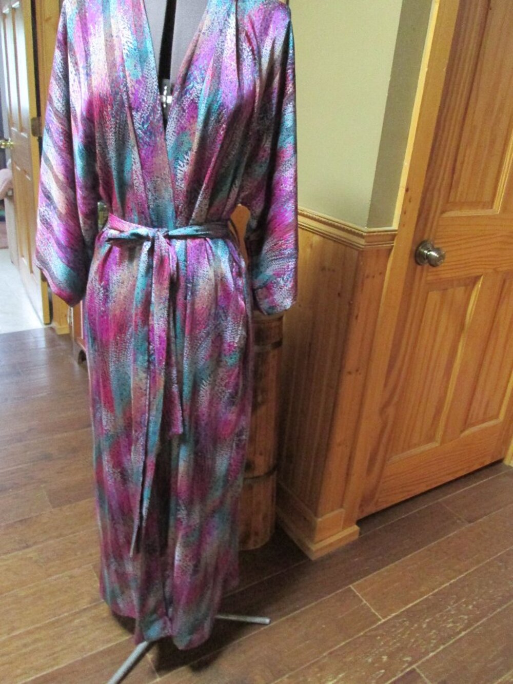 Luxury Neiman Marcus vtg robe Georgette traboisi stunning robe union md petite m